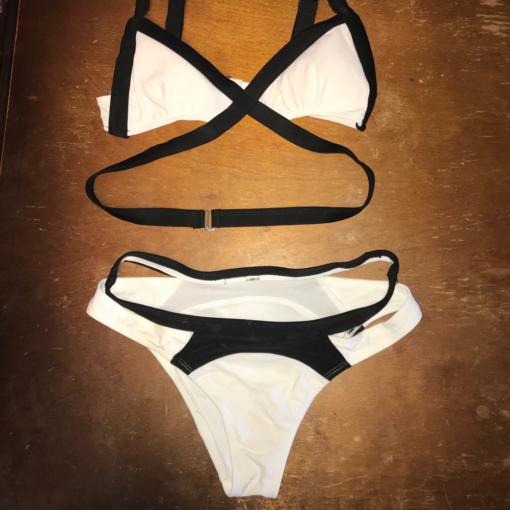 Woman’s 2 piece swimsuit